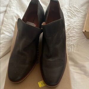 Lucky Brand Womens Olive Green Boots Sleek Design